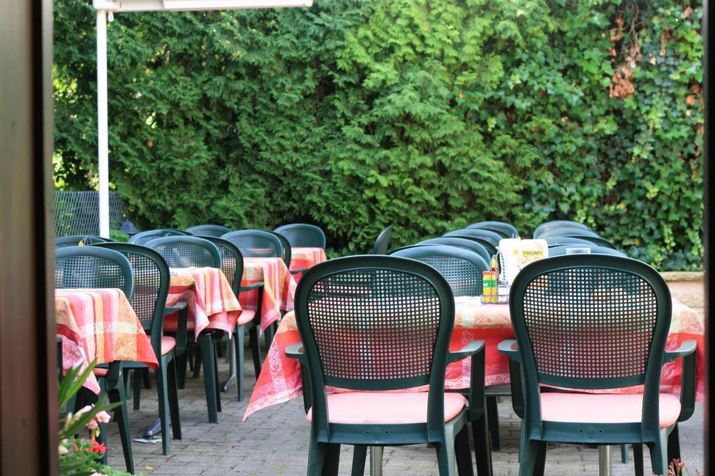 Gasthaus Zur Sonne Aesch  Eksteriør billede
